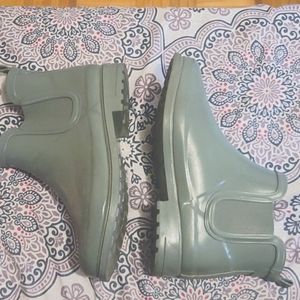 Rain boots